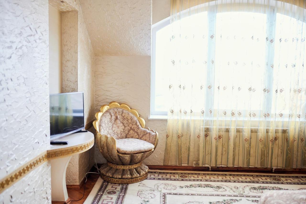 Hotel Ezio 基希讷乌 外观 照片